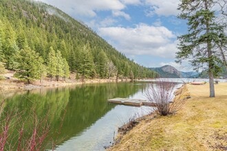 Building Photo - 1801 Paul Lake Rd