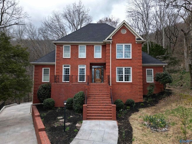 Building Photo - 1319 Chesterfield Rd SE
