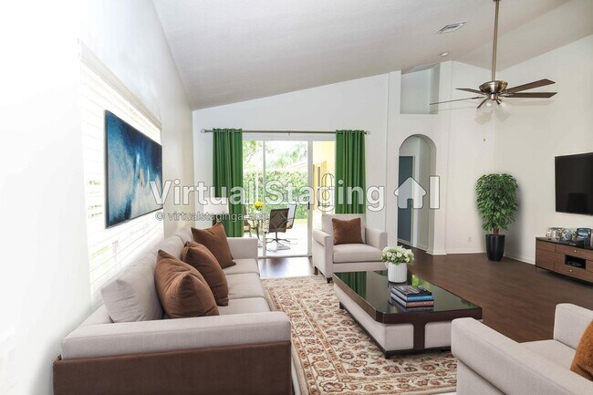 Foto del edificio - 307 NW Breezy Point Loop