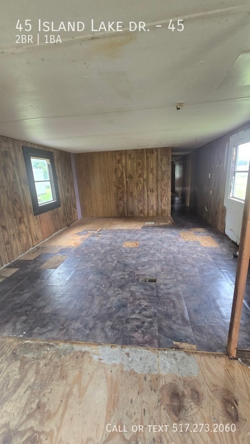 Building Photo - 45 Island Lake Dr