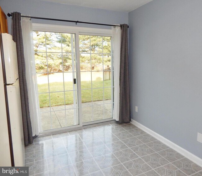 Building Photo - 531 Musket Ct