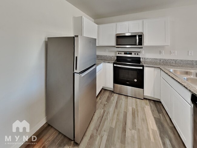 Foto del edificio - 218 W Dewey Ave