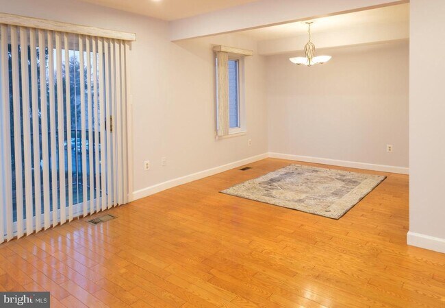 Foto del edificio - 14654 Bauer Dr