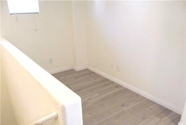 Foto del edificio - 6776 Firewood Dr