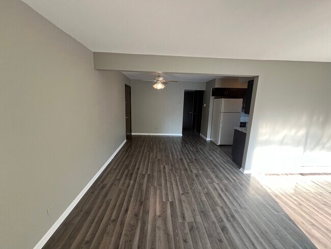 Foto del edificio - 643 Jeffery Ave