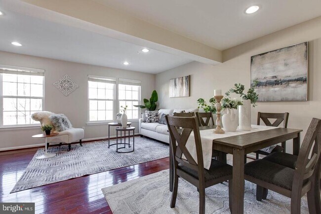 Foto del edificio - 7217 Maidstone Pl