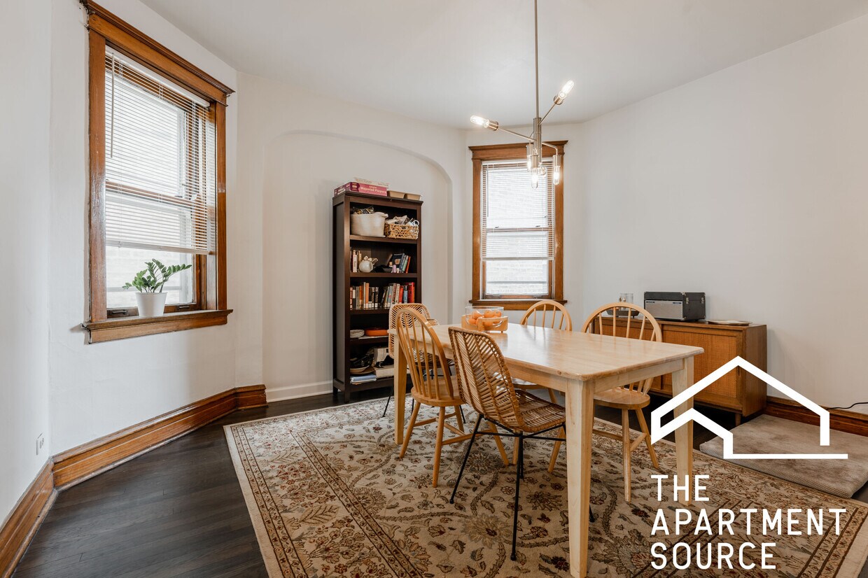 Primary Photo - 4442 N Kimball Ave