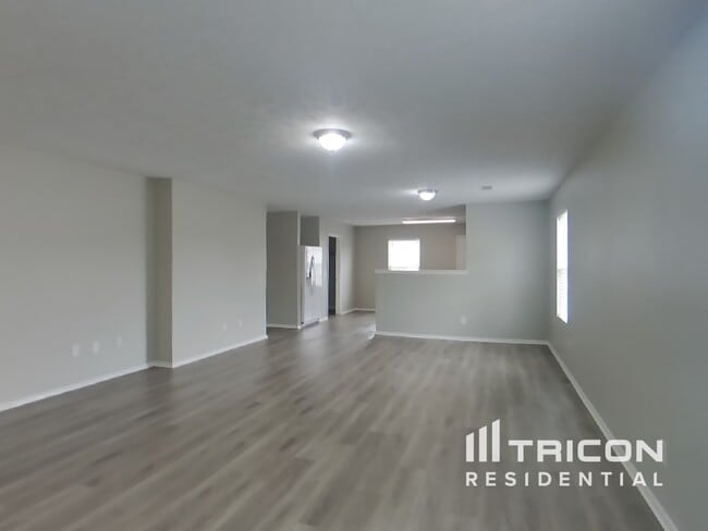 Foto del edificio - 5006 Hancock Cir