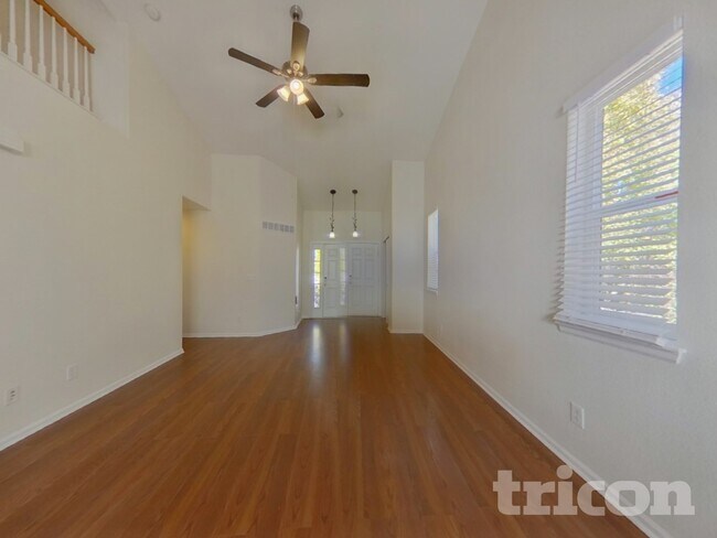 Building Photo - 1129 S Duquesne Cir