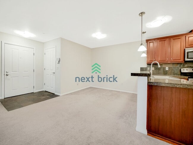 Foto del edificio - Charming 2 Bedroom 2 Bathroom Near Totem L...