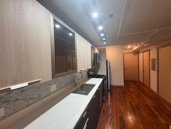 Foto del edificio - 4611 S Ellis Ave