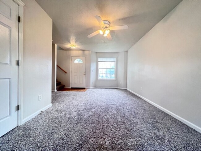 Building Photo - Madison - 3016