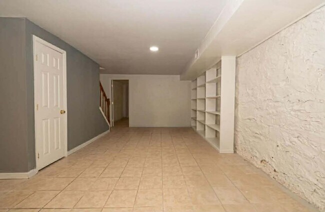 Foto del edificio - 307 E 25th St