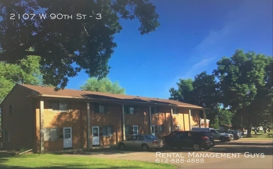 Primary Photo - 2107 W 90th St