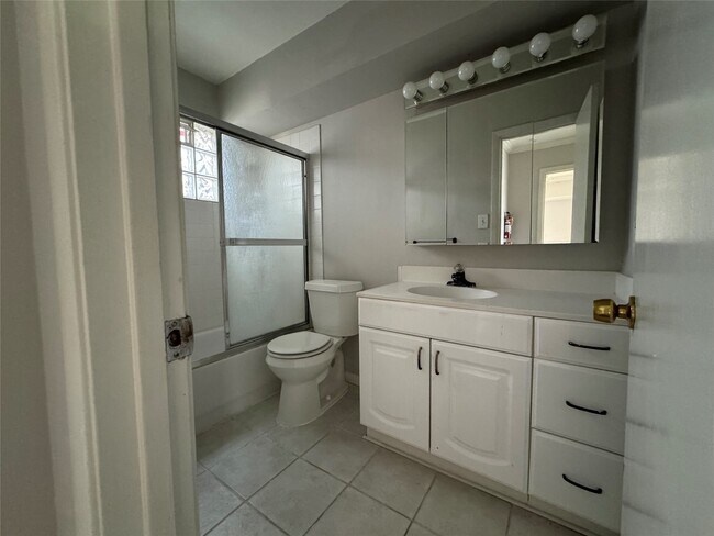 Foto del edificio - 807 Heights Blvd