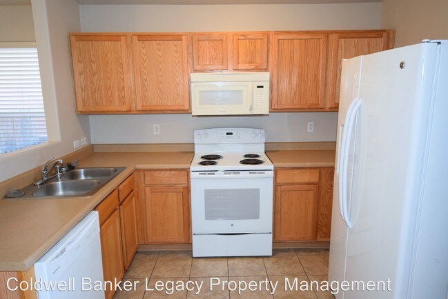 Building Photo - 3 br, 2 bath House - 2833 CIELO AZUL DR NE