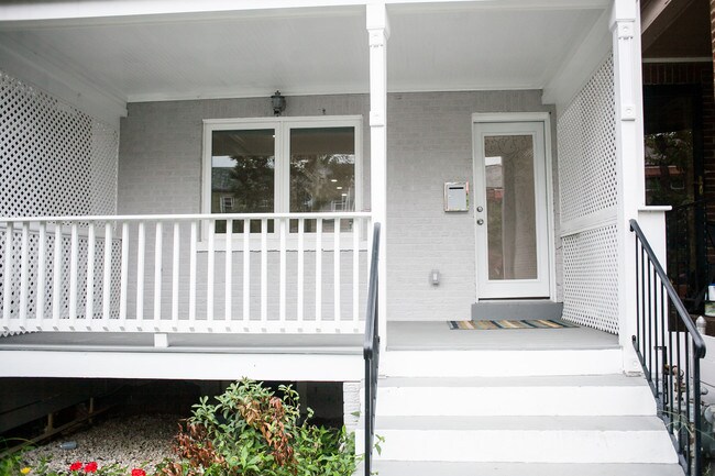 Front Deck - 323 18th St NE