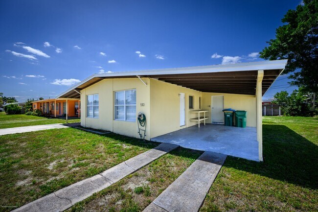 Foto del edificio - 510 Sharon Cir