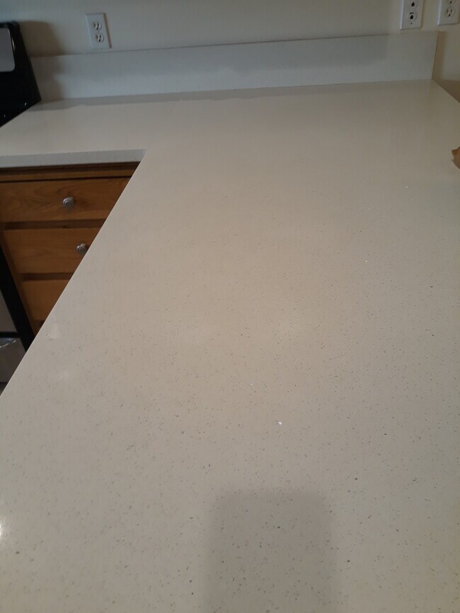 New Counter Tops - 17175 Chatsworth St