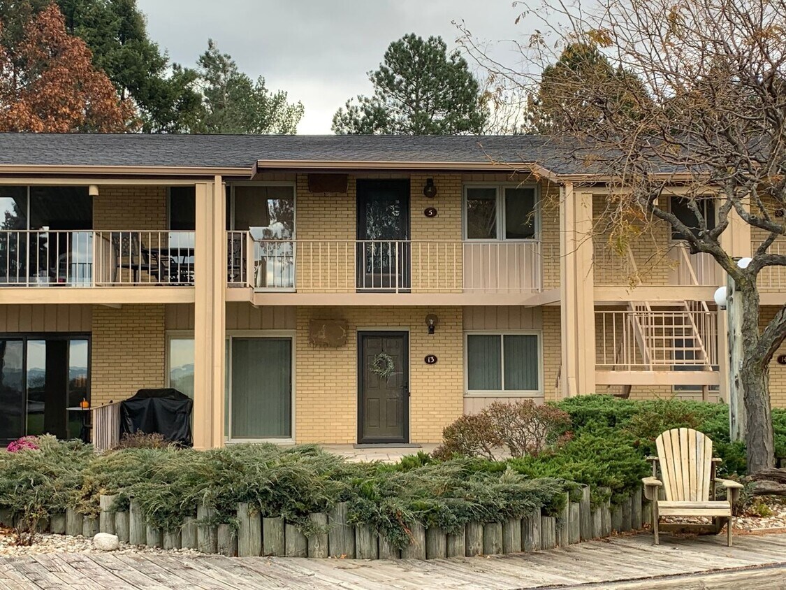 Primary Photo - Two Bedroom Condo on Lake Michigan in Stev...