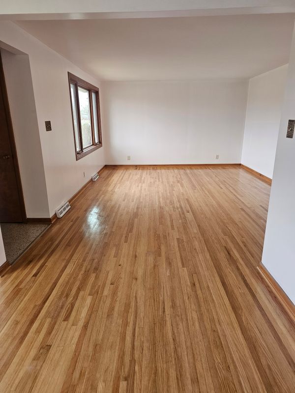 Foto del edificio - 44 Aurora Dr