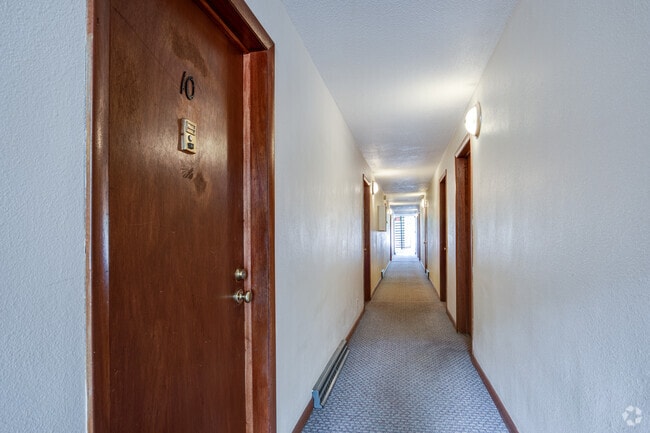 Hallway - AMAZING DOWNTOWN STUDIOS