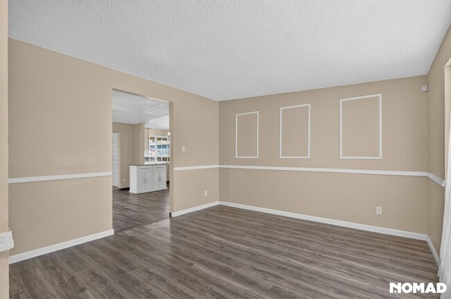 Building Photo - 2045 Solano Dr