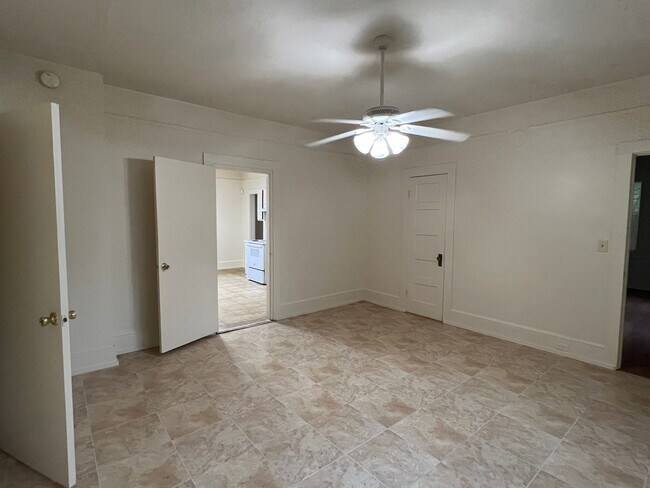 Building Photo - Home for rent