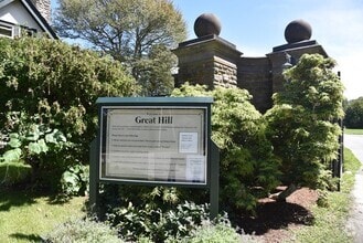 Building Photo - 2 N Great Hill Dr