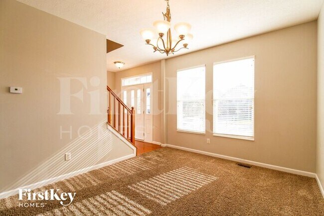 Foto del edificio - 6626 Thistle Grove