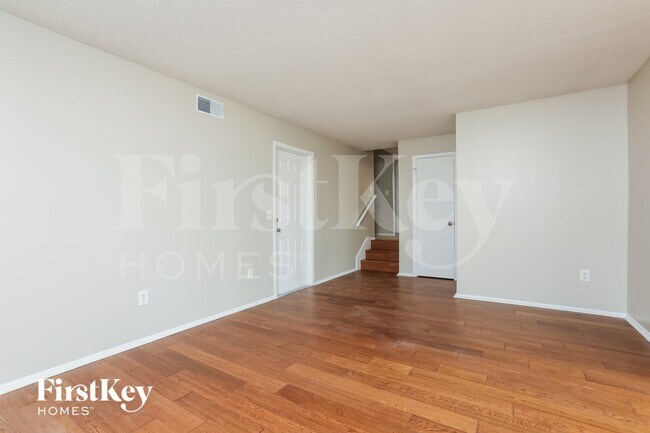 Foto del edificio - 3651 Oak Vista Ln