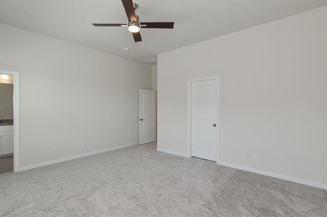 Building Photo - 2805 Jacaranda Dr