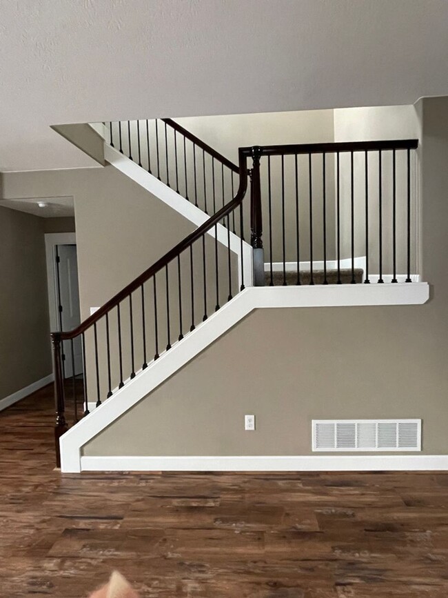 Building Photo - Beautiful Single Family Home!