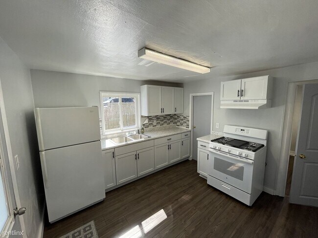 Building Photo - 2 br, 1 bath House - 521 W North St