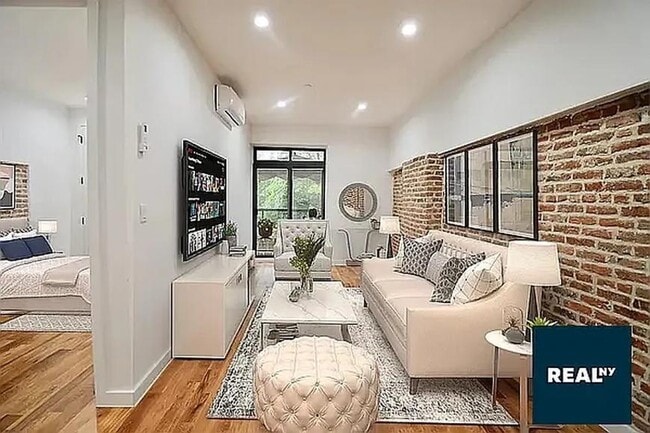 Foto del edificio - 1 bedroom in BROOKLYN NY 11237