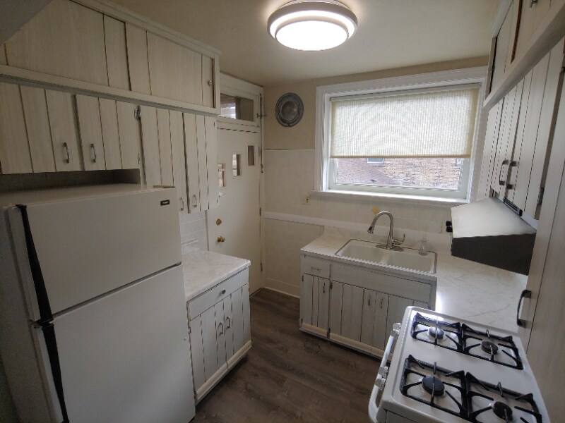 Foto principal - 5807 W Barry Ave