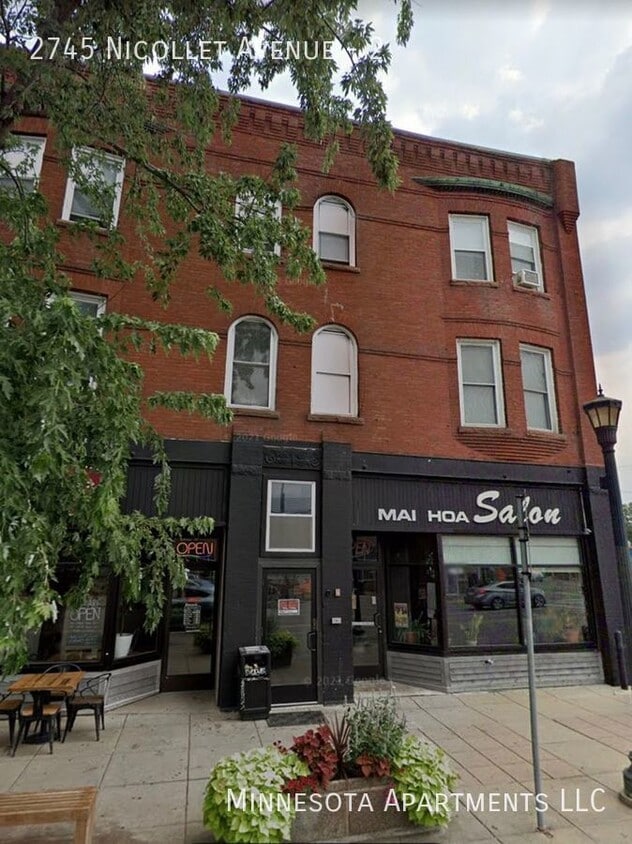 2745 Nicollet Ave Unit 2, Minneapolis, MN 55408 Room for Rent in