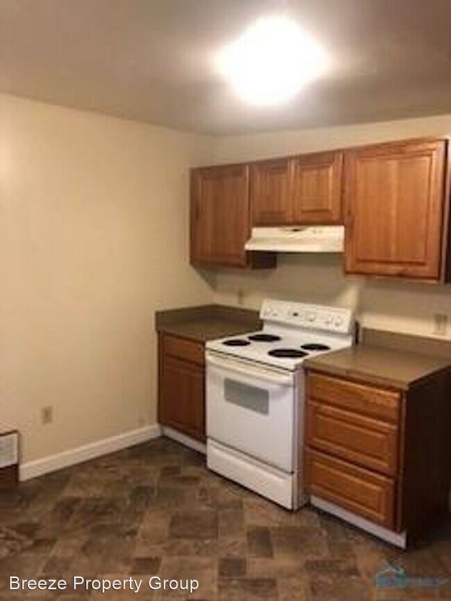 Building Photo - 3 br, 1 bath House - 323 Langdon St