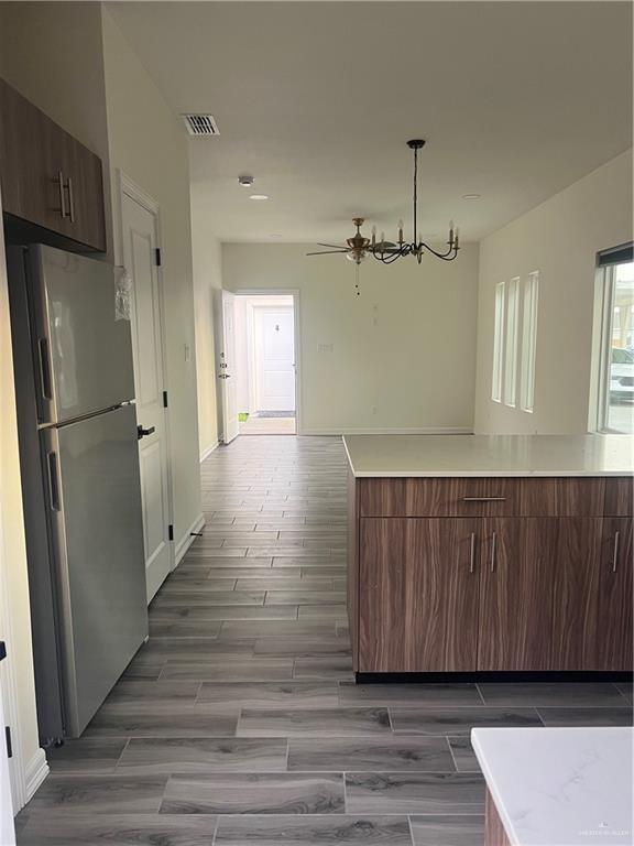 Foto del edificio - 8 Clarence Dr