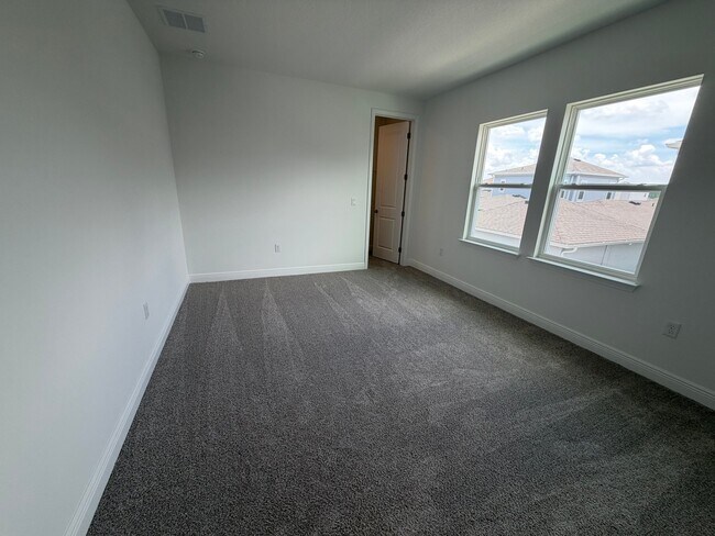 Foto del edificio - 9860 Peebles St