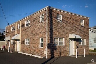 Building Photo - 679 Hilda St