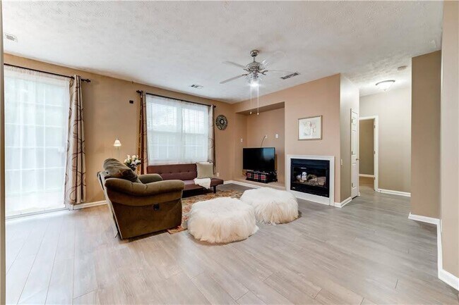 Foto del edificio - 224 Harmony Ct