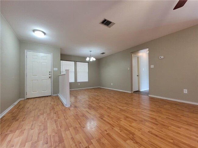 Foto del edificio - 1061 Canterbury Trail