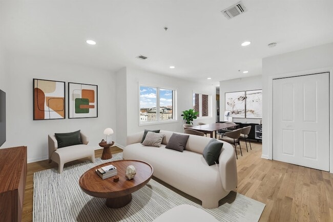 Photo - 605 New York Ave House