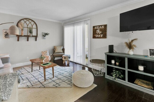 Foto del edificio - 103 Old Ferry Rd