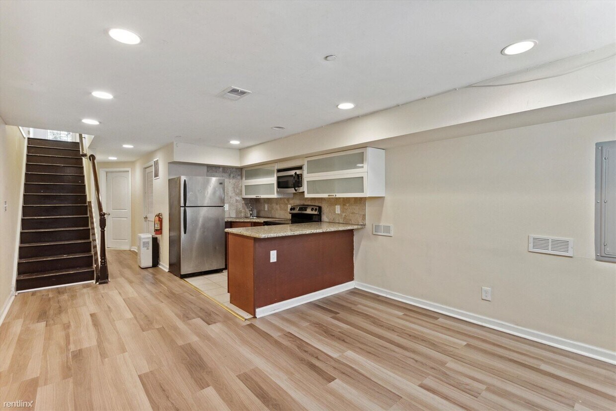 Primary Photo - 4 br, 2 bath Duplex - 1821 N BOUVIER ST Un...