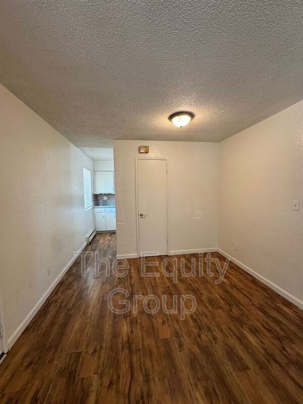 Building Photo - 352 S Blackstone St