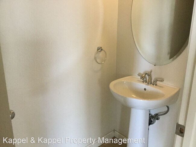 Foto del edificio - 3 br, 2.5 bath House - 5089 Rowe Drive