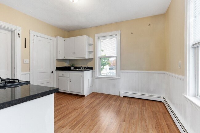 Foto del edificio - 12-14-14 Norwood St