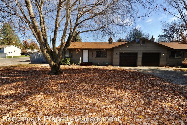 Foto del edificio - 2 br, 2 bath House - 9974 N Hillivew Drive